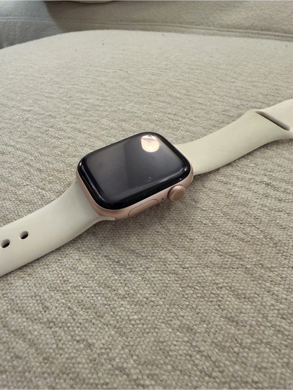 Apple Watch Series 10 Rose Gold 42mm GPS with White Sports Band
